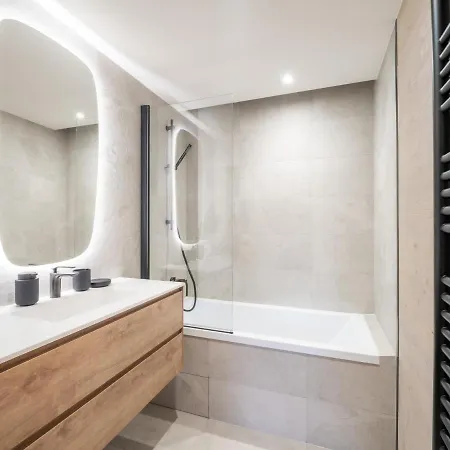 Moderne Au Coeur De Le Praz Avec Wifi Et Parking - Fr-1-568-40 * Куршевель